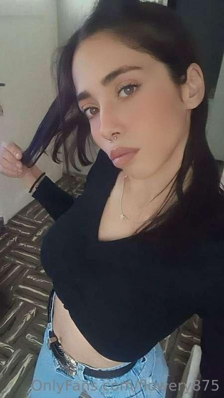 @evelain8 
🌈 FREE FREE FREE FREE🌈

23 years old💋
Géminis ♊😈
..