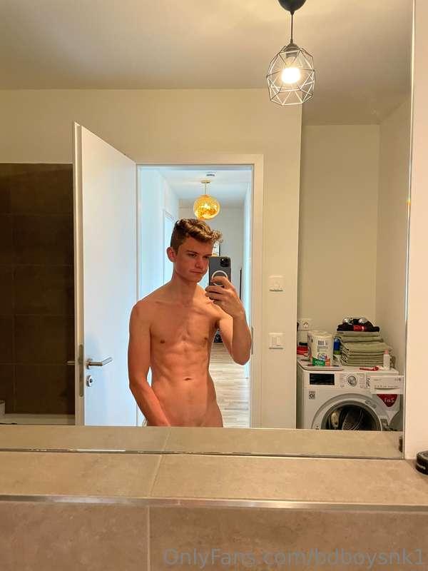 Want to see the other half of my body ?😮‍💨