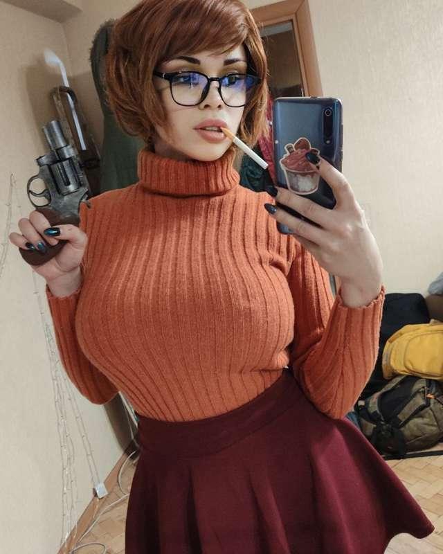 Velma private eye 