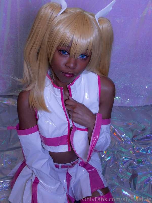 alyciaelvie image #10