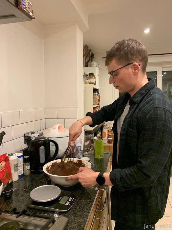 Thursday night brownies anyone? 😅😅