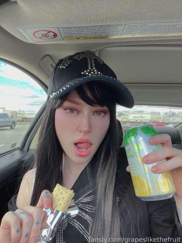 Tip 5$ to buy me a lil treat 🥰 #fyp #findom #goddess #finsub #whalesub #meangirl #girlfriend #roleplay #fantasy 