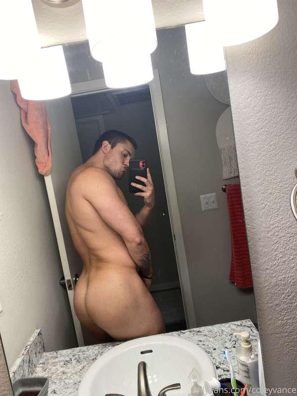 don’t forget to add my private snap for extra content🍑 ;) @ ..