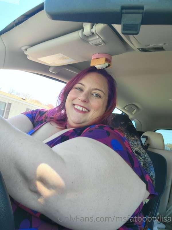 Happy Sunday! I went out to lunch today with my mom and thou..