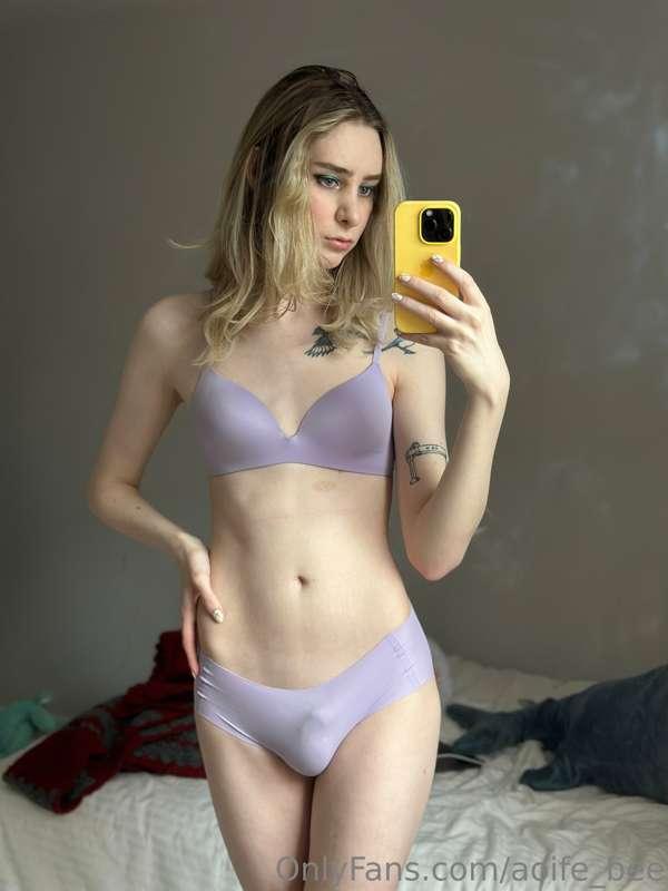 Hii!! Showing off my eyeshadow that i'm so so proud of today..