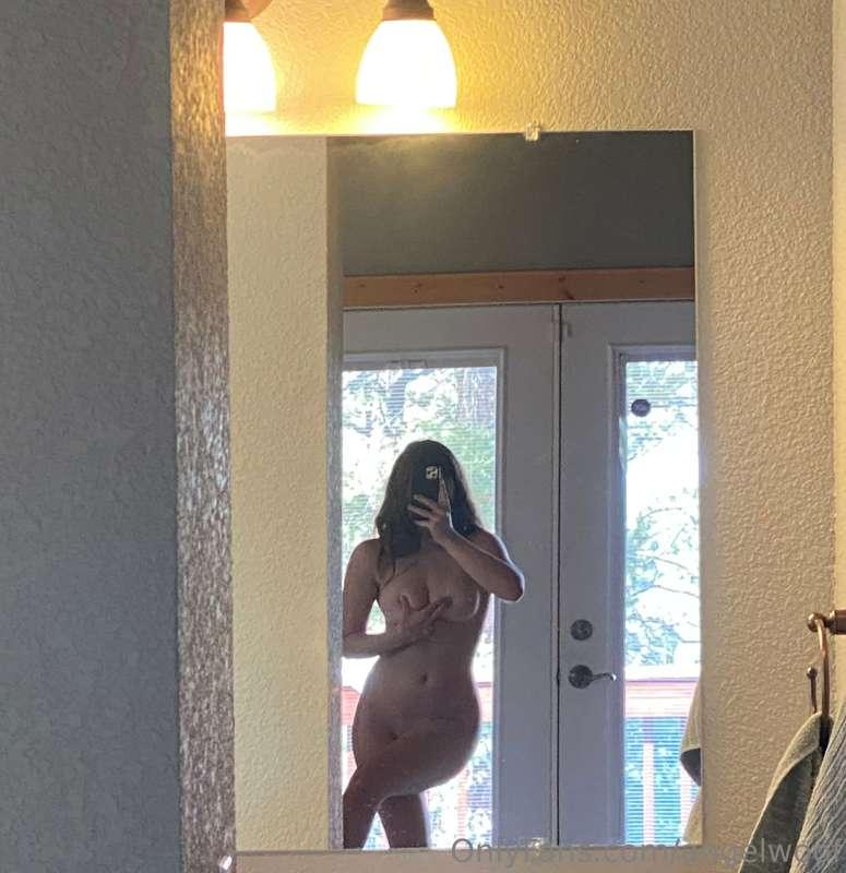 curvy mommy