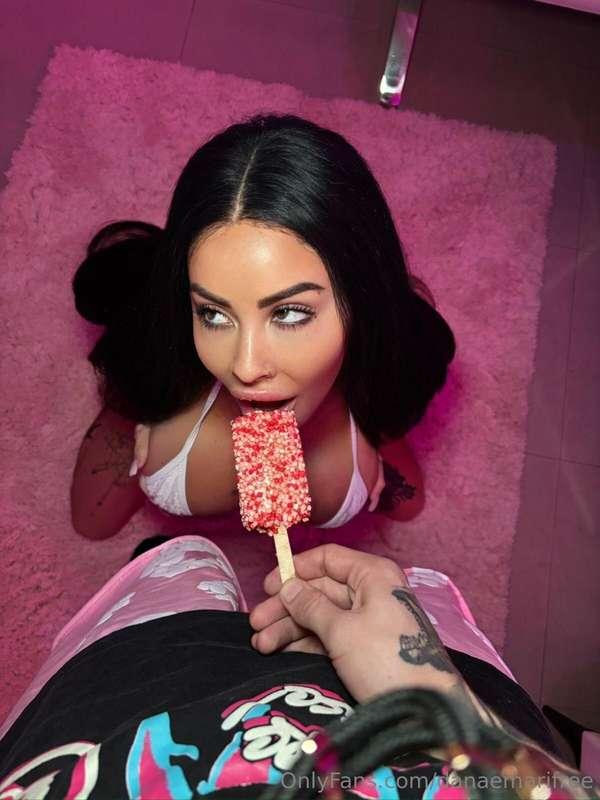 It tastes soooo good 👅🍭