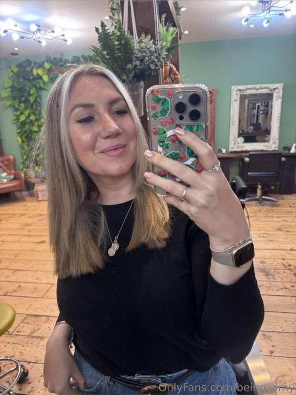 Fresh hair day 💆🏼‍♀️