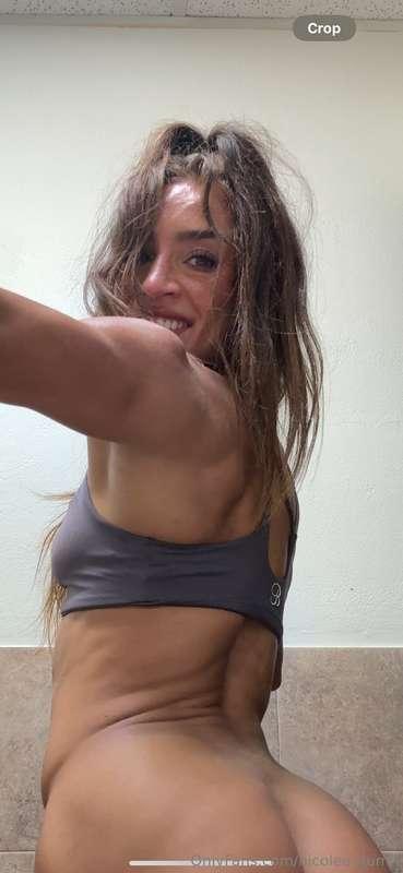 nicoleautumn image #0