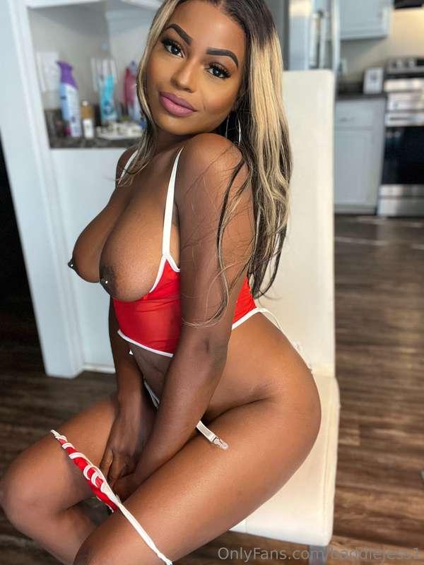 I've been waiting for you all night... are you ready to see ..