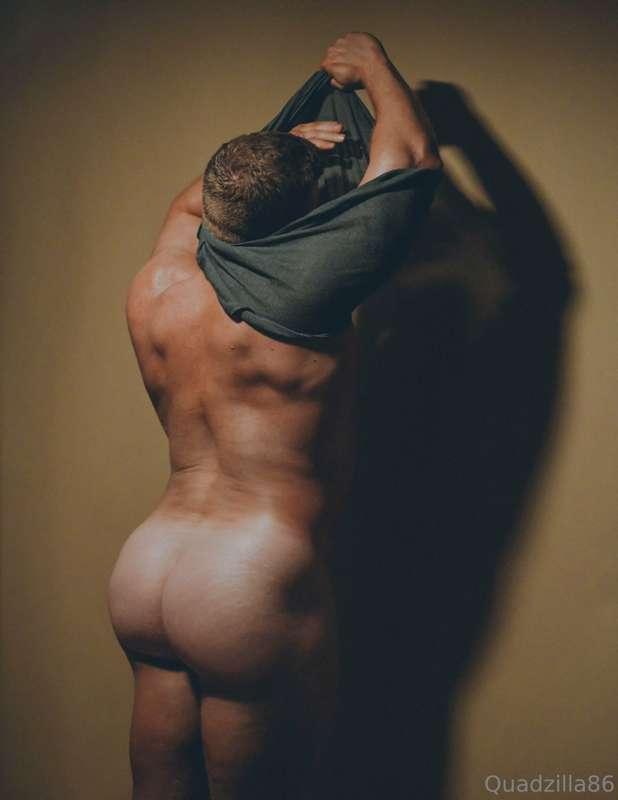 👀