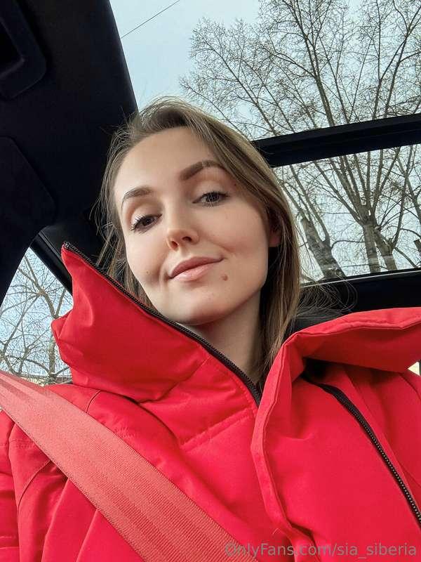 I've watched everyone skiing and snowboarding and although i..