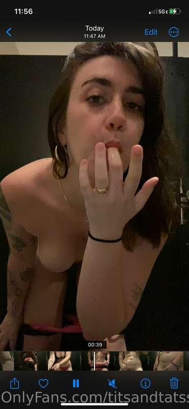 got a little freaky in a public bathroom 🥵
watch me strip do..