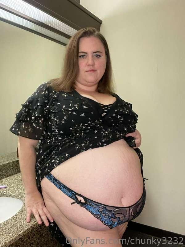 I feel like my dress just emphasizes my belly. What do you t..