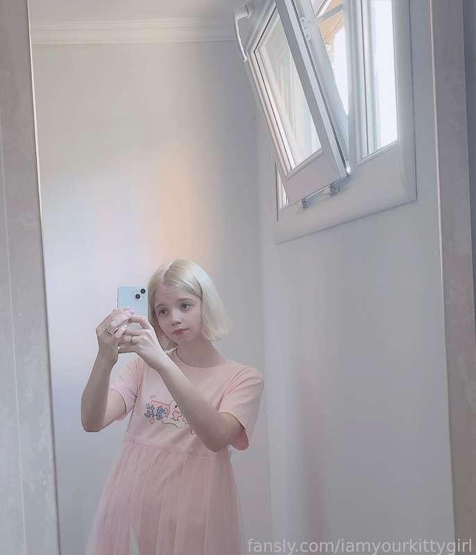 iamyourkittygirl image #0