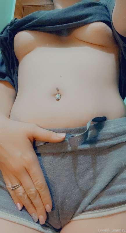 Cum to my premium to get uncensored content. 😘💋 @lovely_luna..