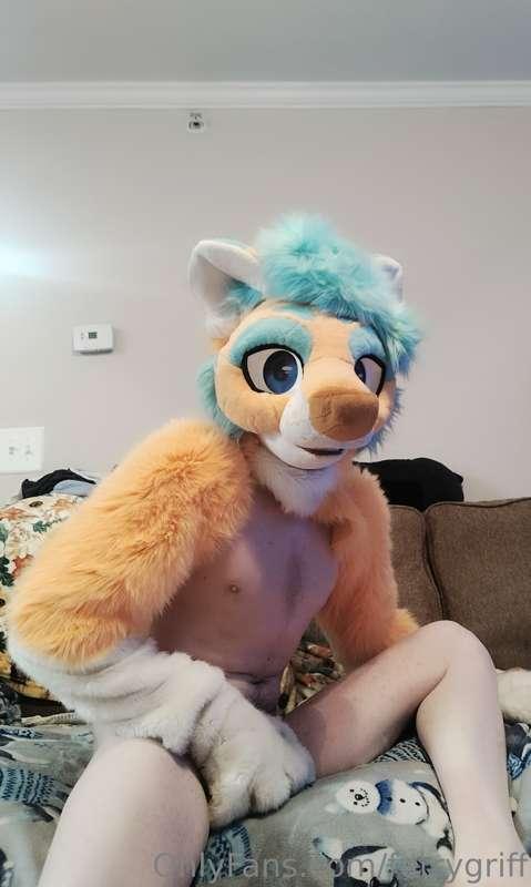 Hey there sexys, what you up to?