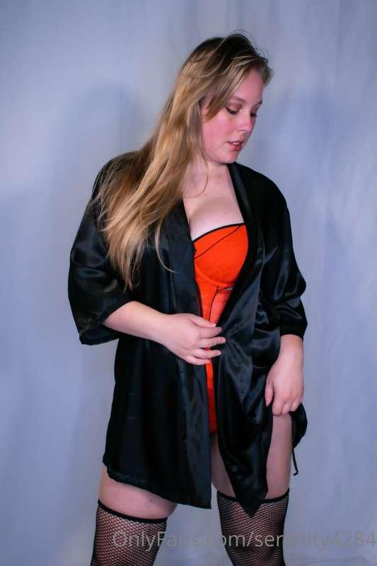 Happy Valentine's Day!

Enjoy this set of me stripping for y..