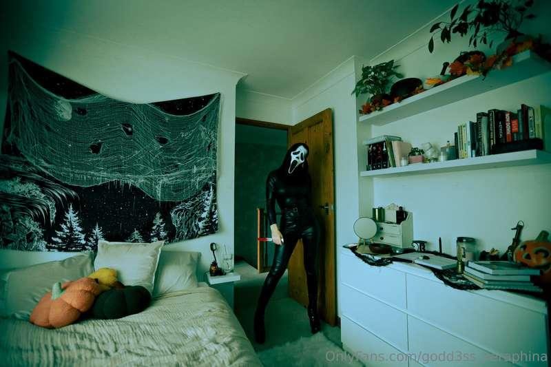godd3ss_seraphina image #2