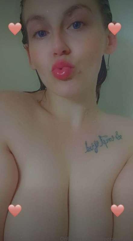 @sweetsessionsJust a sweet hippie from the south Very Open m..