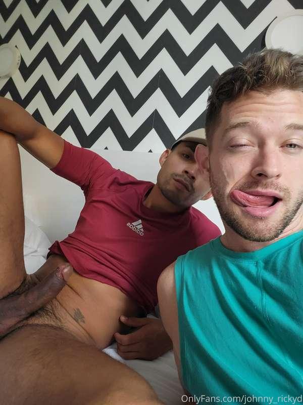 Watch Ricky paint my face in Barcelona. That’s what I get fo..