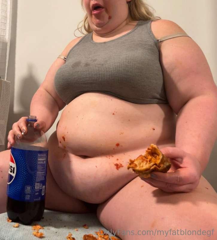myfatblondegf image #3