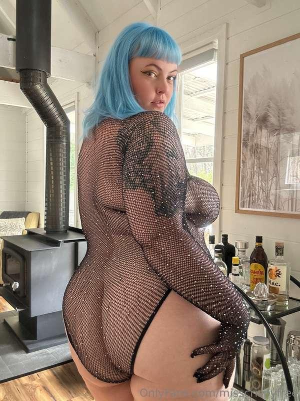 Fishnet ✅Blue hair ✅Naked ✅Unlock for instant access to this..