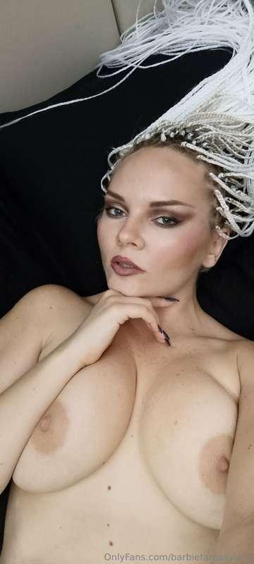 FREE SUBSCRIPTION
This girl @cosmicwarrior1307 a real hurric..