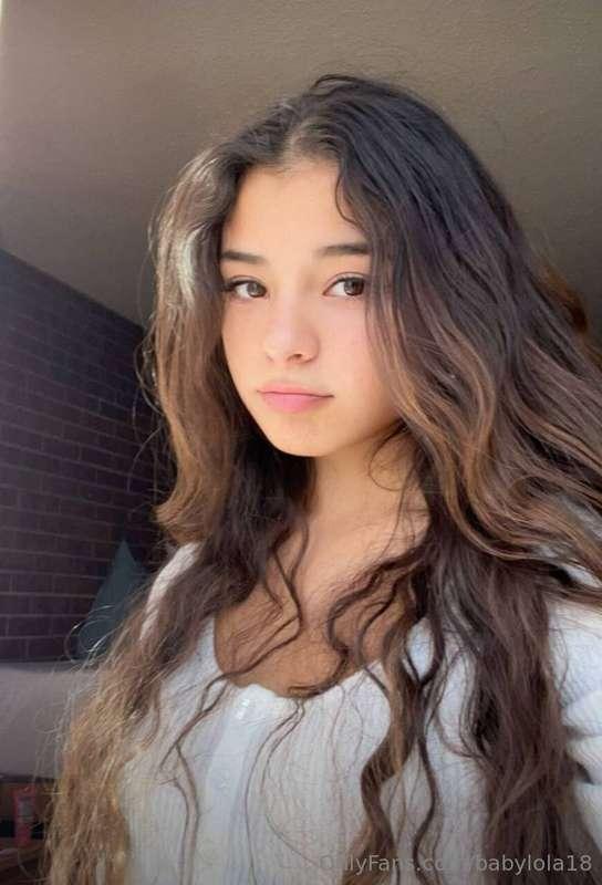 My sorority bestie just dropped her BRAND NEW OF!! ✨@esmebla..