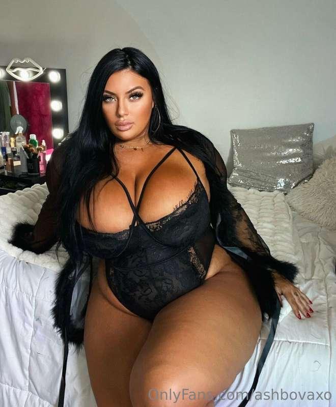 Think you can handle me in all of this? 🖤✨