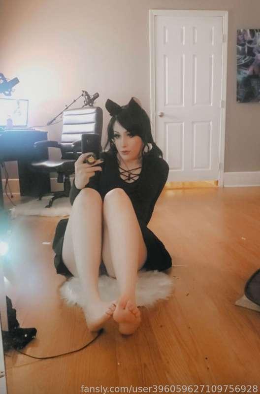 Found some older cat girl photos. I think they where on my onlyfans. 💕