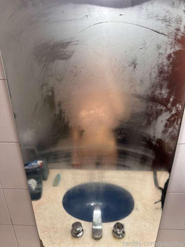 All sexy hot hot nudes I share via dms only with people who subscribed to 40 tier, just sayin😉