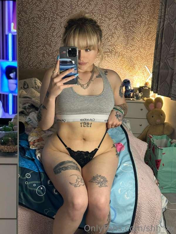 This black thong has a hidden secret 🤫