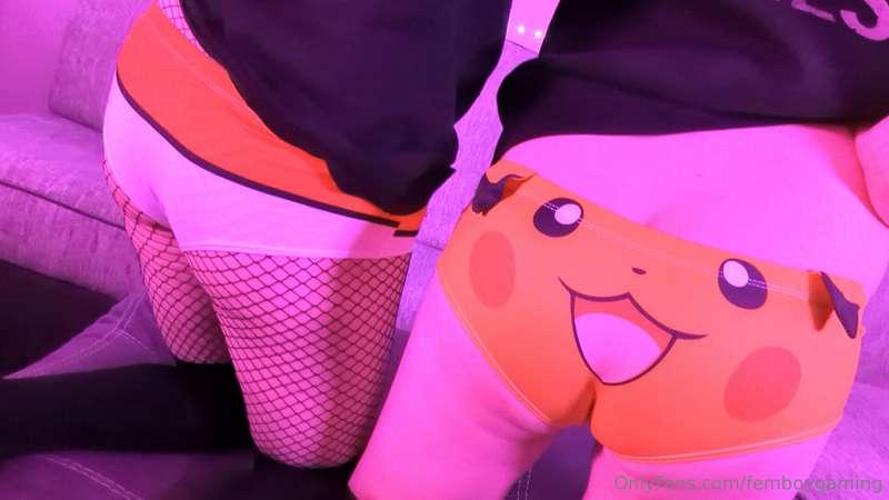 Here are more pics from the Poke Set!! Give Pikachu a nice l..