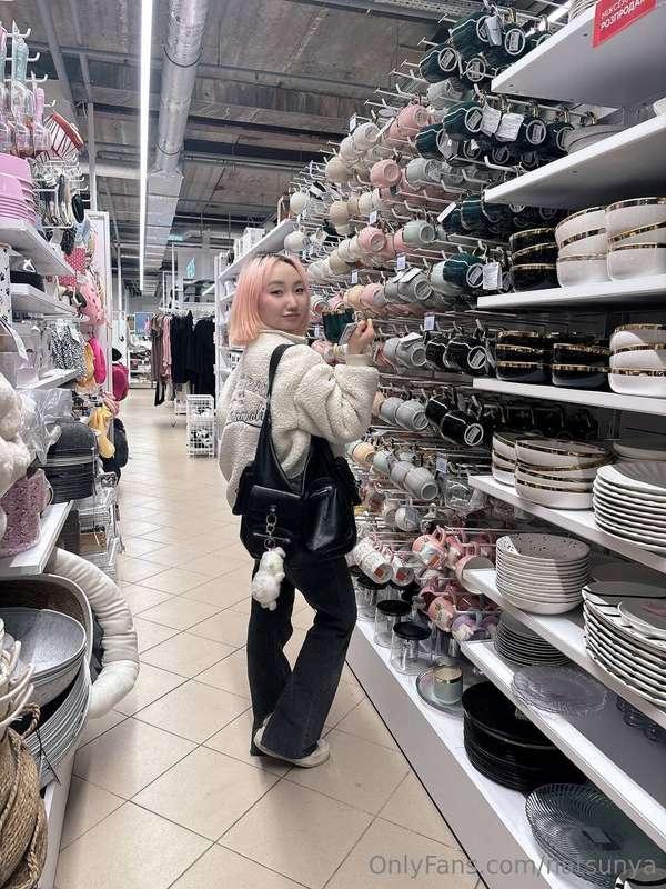 It’s not me buying dishware, it’s the mugs and plates findin..
