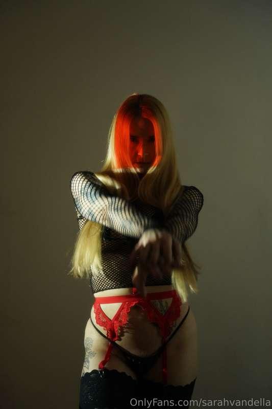 sarahvandella image #2