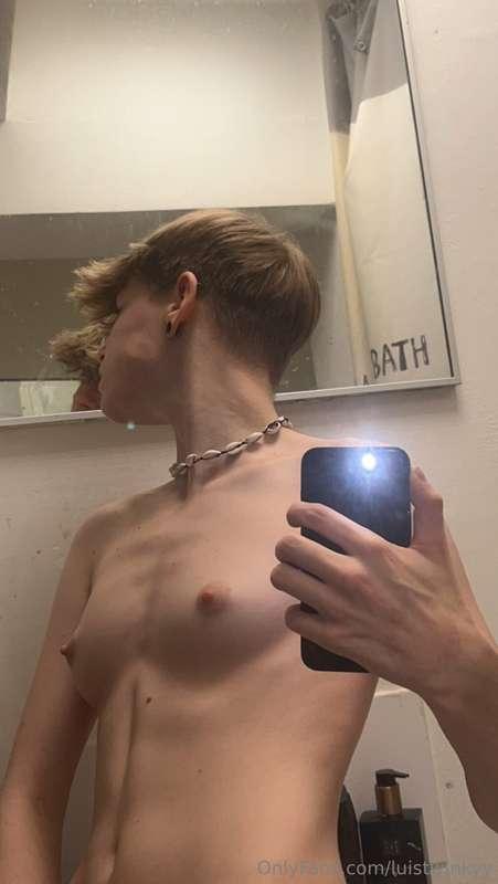 Squirt on my tits daddy💦