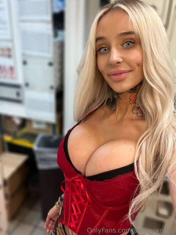 Naughty girl, sweet face