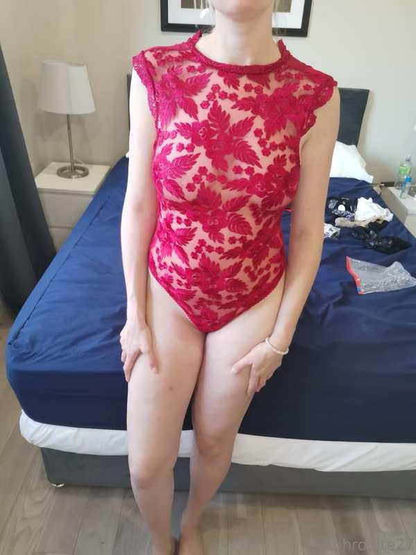 Another nice bodysuit for sale. I won't even wash it. 😉😁😘