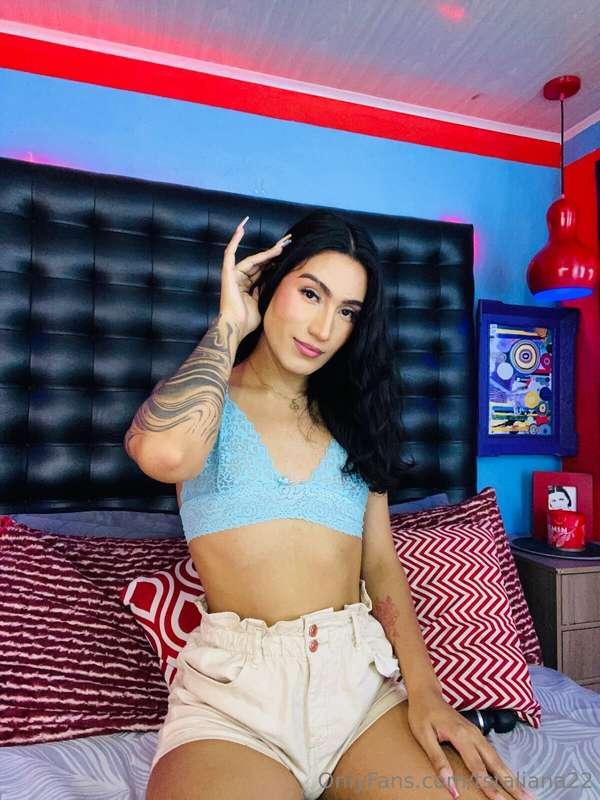 Get ready for 30 minutes of intense sexting, moans, and hot ..