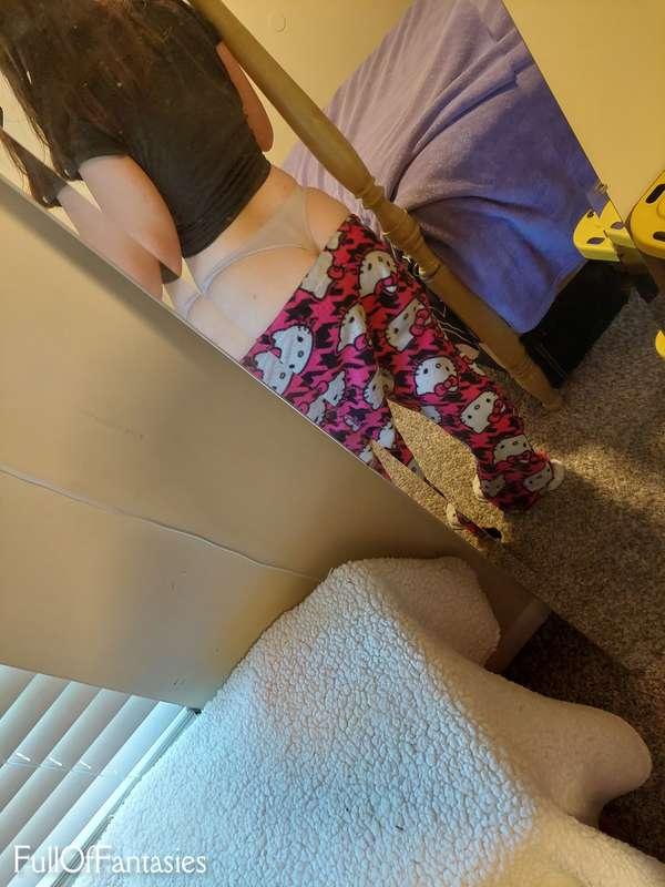 fulloffantasies image #0