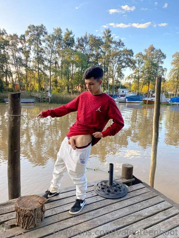🛥️🧑🏻‍✈️