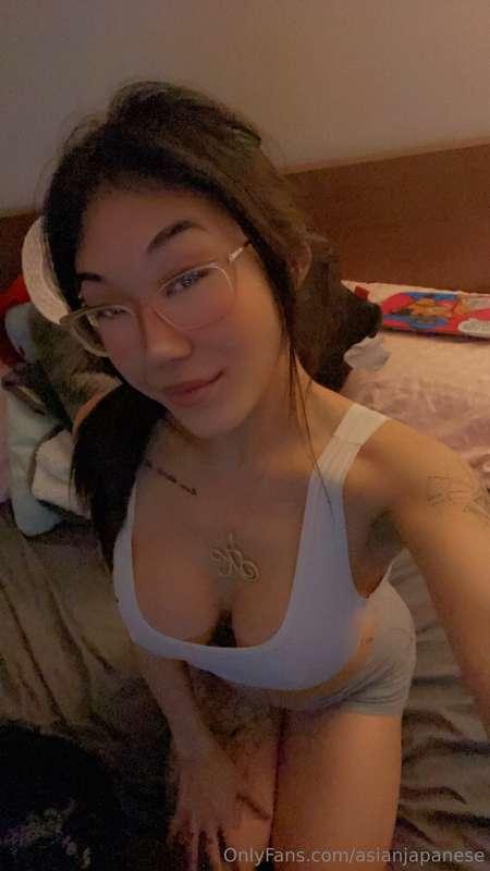 Who wants to paint my pretty face? 💦💦💦