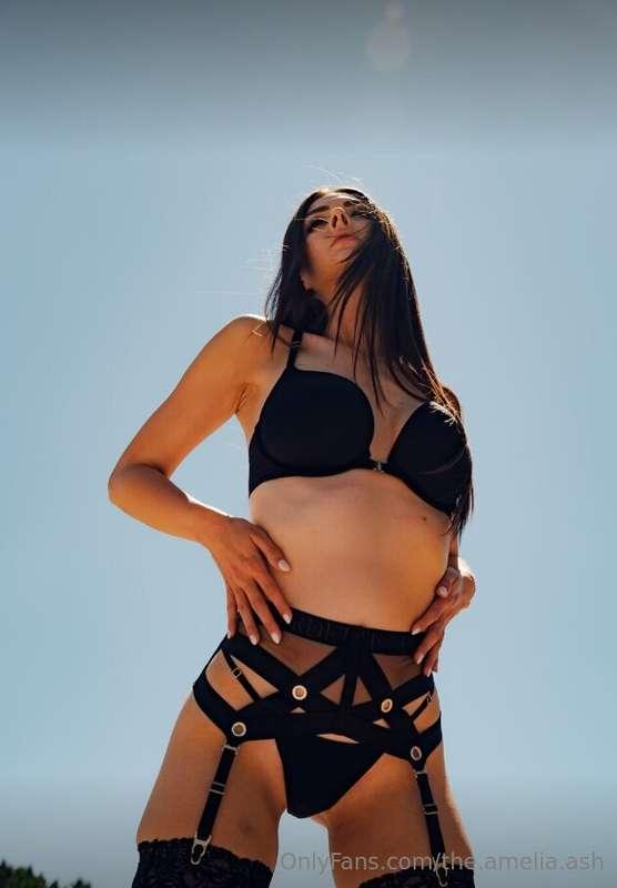 The sun 🌞 shines more over here baby 