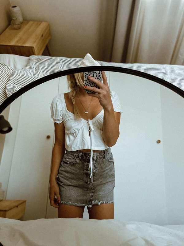 Summer 🌻 ~ To hot to wear panties & bra 😌