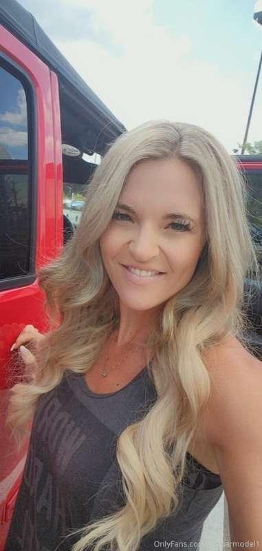 Loving my new hairdo. The two best things in life mess up my..