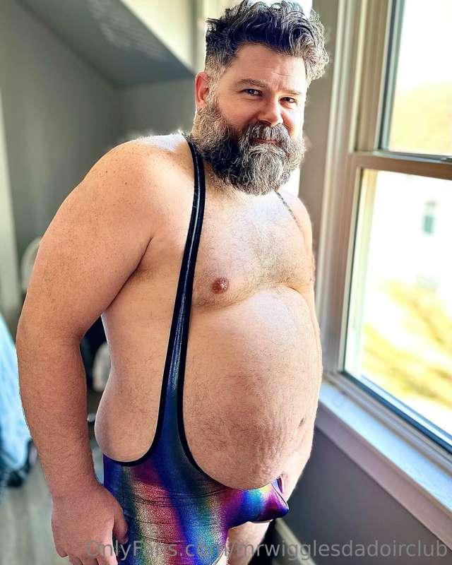 A friend of mine just bought me this singlet (and cockring) ..