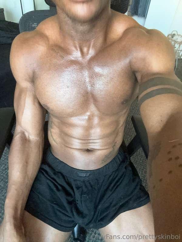 Time to get naked… should I show you? 😜