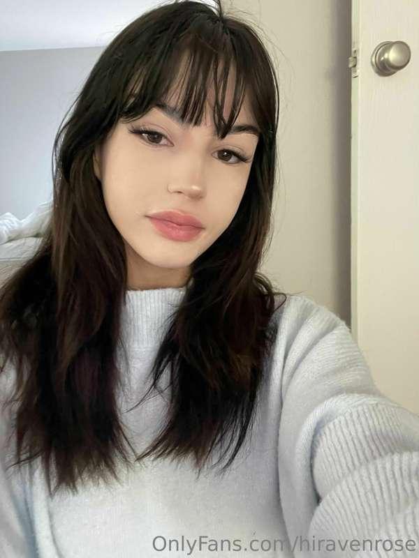 do u think i'm a pretty girl? i wanna talk a little bit baby