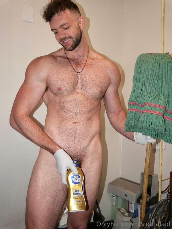 Anyone need their gym cleaned? I don’t do it for money I jus..
